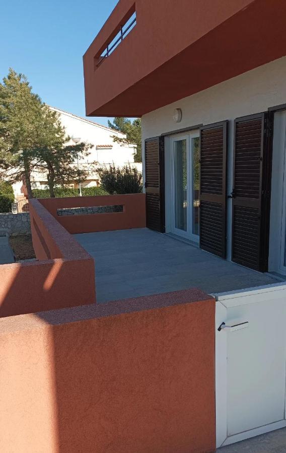 Family Apartments Tomy Punat Extérieur photo