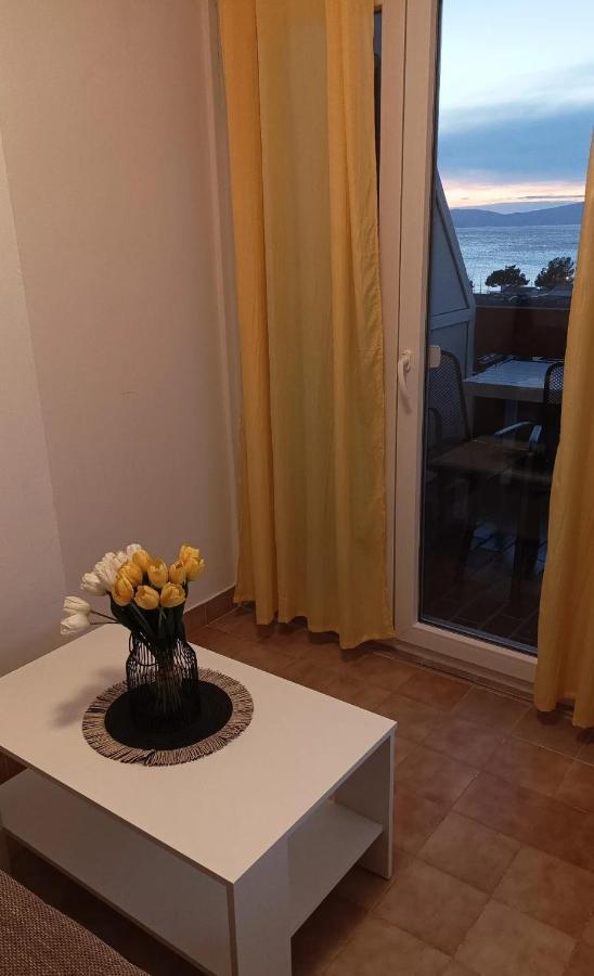 Family Apartments Tomy Punat Extérieur photo