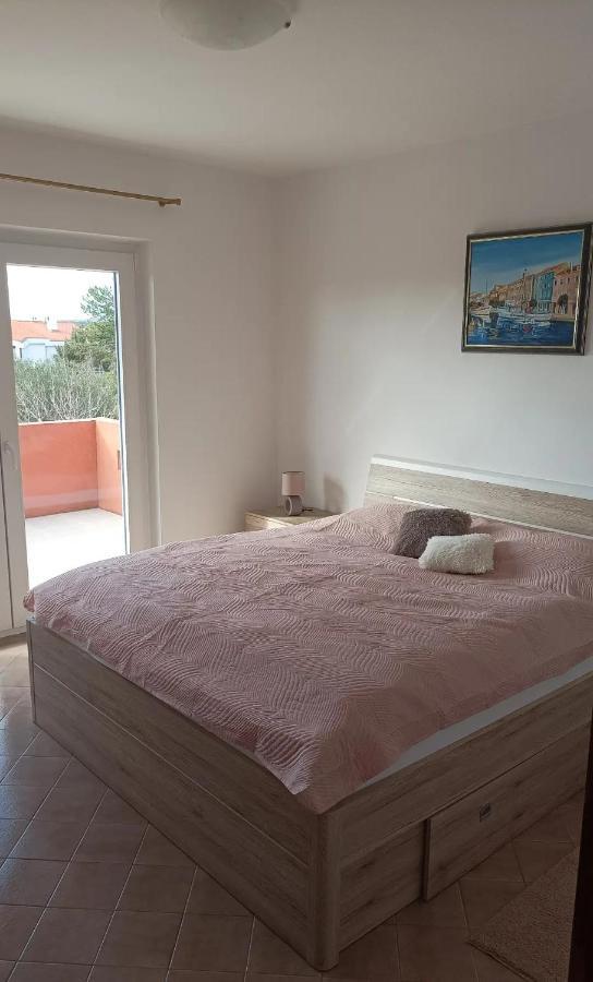 Family Apartments Tomy Punat Extérieur photo