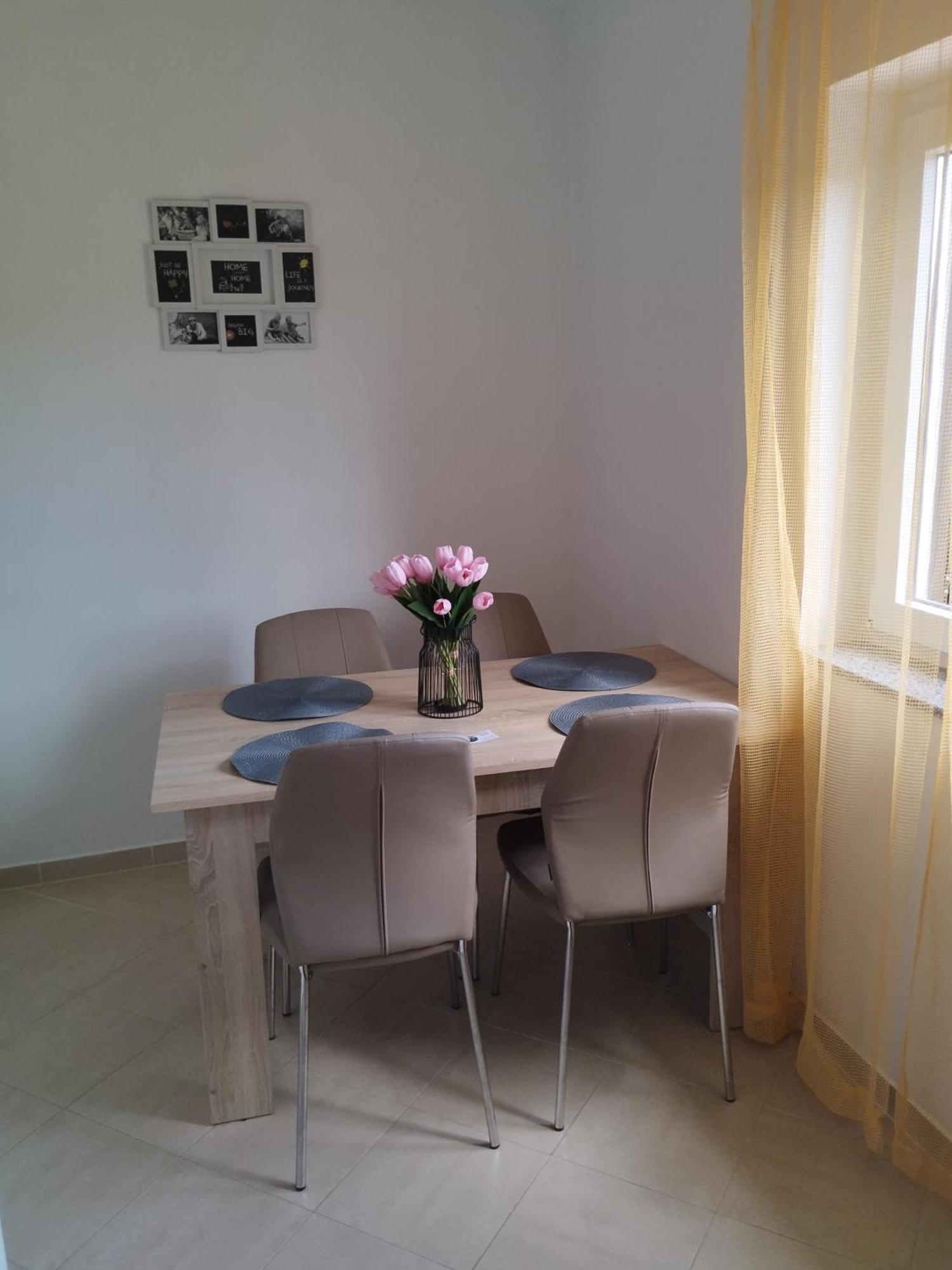 Family Apartments Tomy Punat Extérieur photo